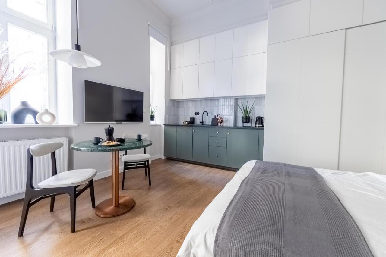 Lion Apartments - Premium Studio With Balcony คราคูฟ ภายนอก รูปภาพ